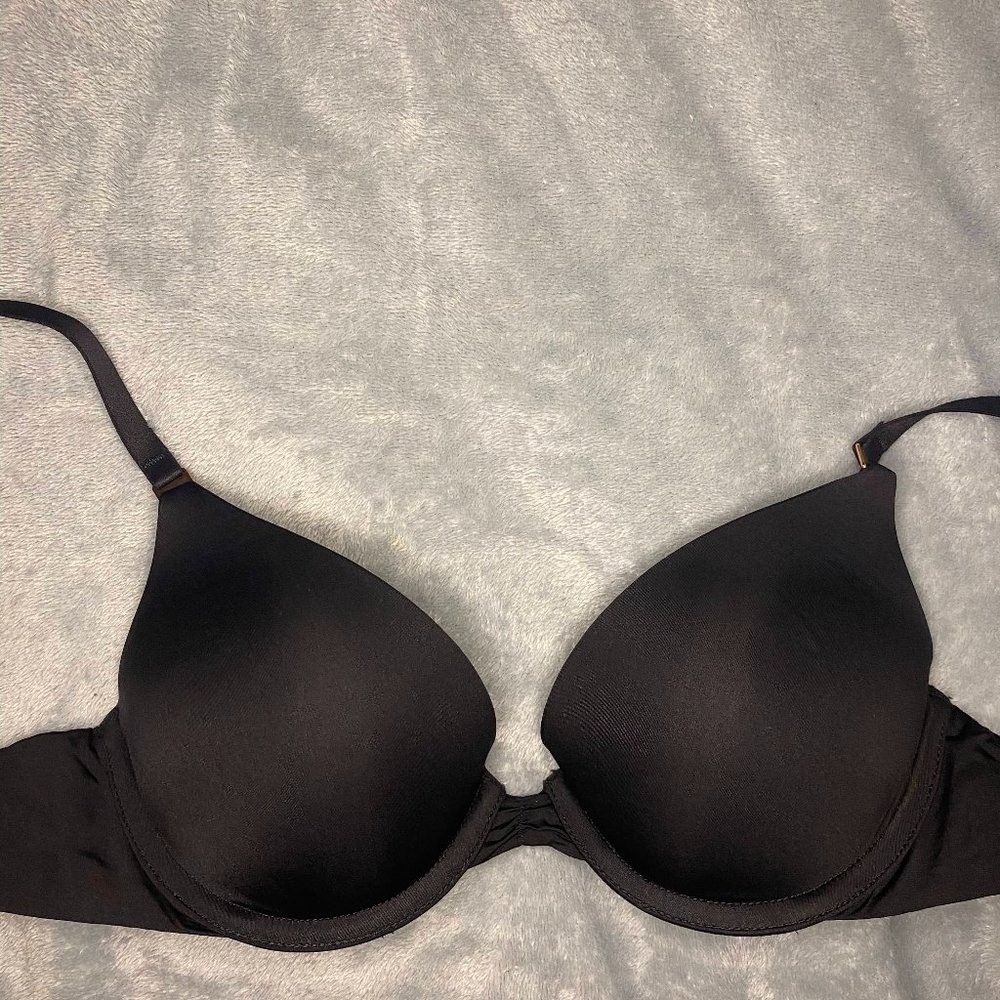 Victoria's Secret 32B Black Bra